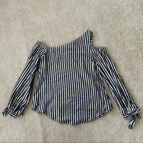 NWT - Express Metallic Stripe One Shoulder Top XS - Picture 3 of 5